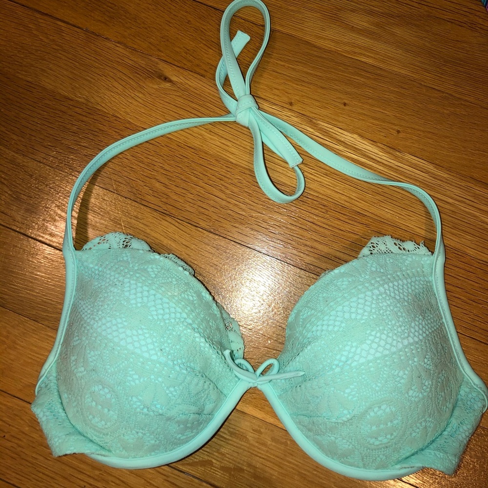 Victoria’s Secret bikini top